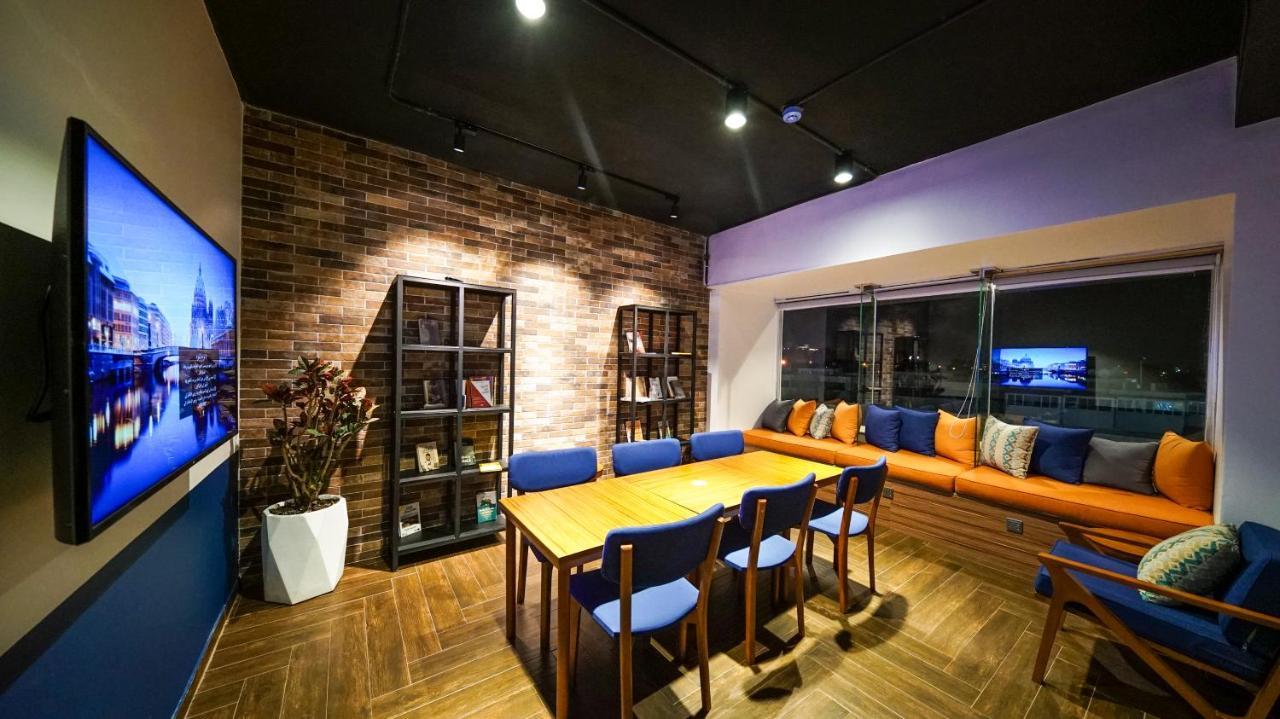 Manazil Al Dhayf Aparthotel