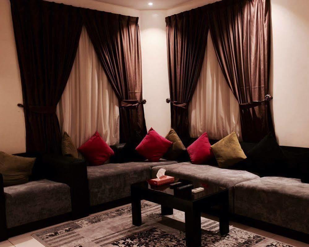 Manazil Al Dhayf 3*